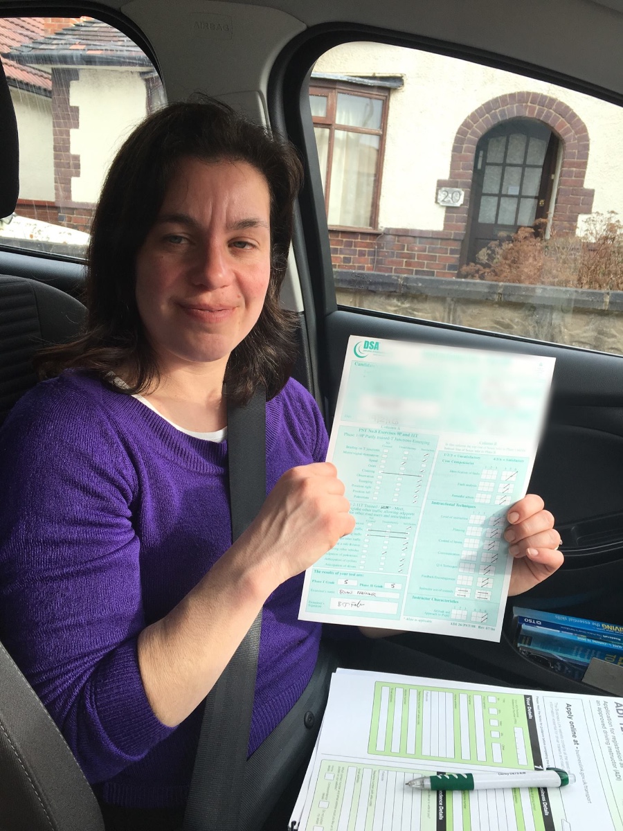 This one was special ? Huge congratulations to Jane Deft who has passed her Part 3 today at Alvaston Derby this afternoon. It was an absolute joy to sit in the back and see what hard work and commitment can achieve. Without doubt the best I've taught top job Jane, I am so looking forward to seeing you out in an AA car and your pupils will be so lucky to get you as there instructor. Very proud ? Congrats
