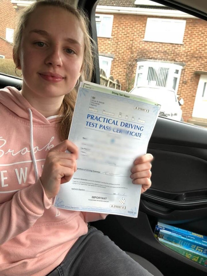Huge congratulations to Lucy Tallis this morning passing her driving test at the first attempt at Alvaston Derby. It’s been a pleasure helping you gain your licence and having some laughs along the way. Stay safe on the roads, wishing you all the best for the future ?