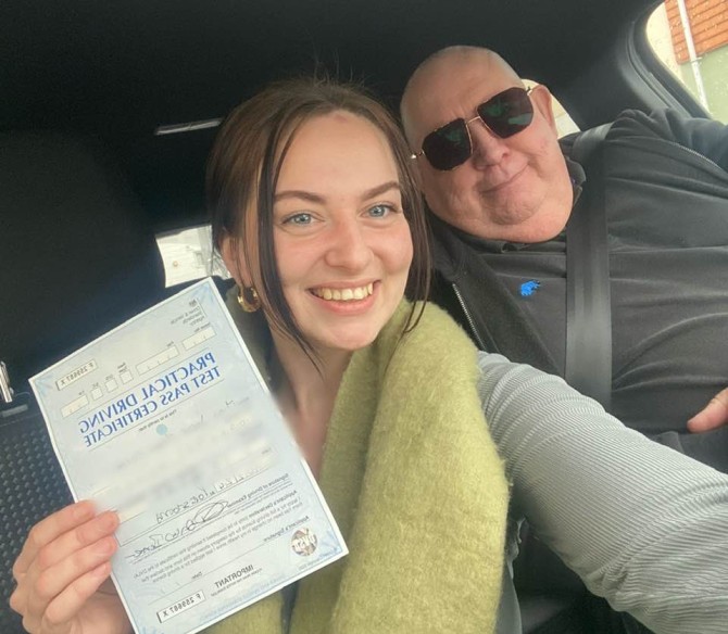 Hey, Jodie Marie Foskett will be smiling for weeks passing her driving test this morning at Portsmouth test centre. Never ever a dull moment in the car ? with Jodie behind the wheel. Stay safe Jodie and enjoy…what was all the fuss about ?