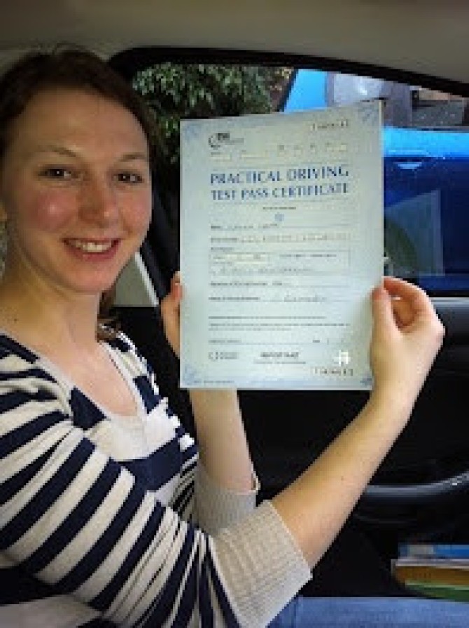Congratulations to Laura Levan on passing the driving test this morning, first attempt and just one driver fault. Fantastic drive, great comments from the examiner, remember no cars in those marked parking areas you can drive through them ? See you in January for your pass plus. Have a great xmas and New year